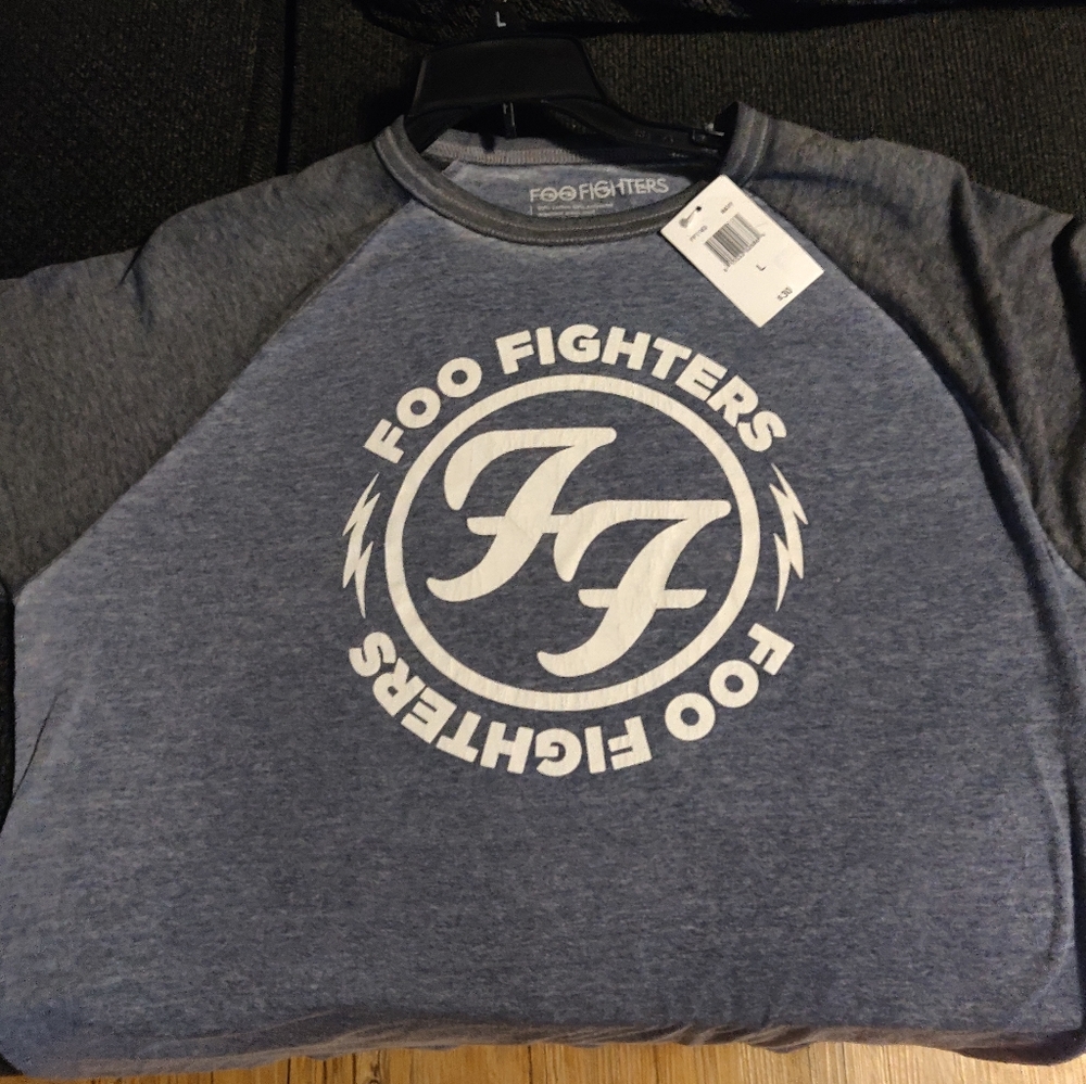 Foo Fighters 3/4 Long sleeve concert T-shirt Size L Large Nirvana Dave Grohl